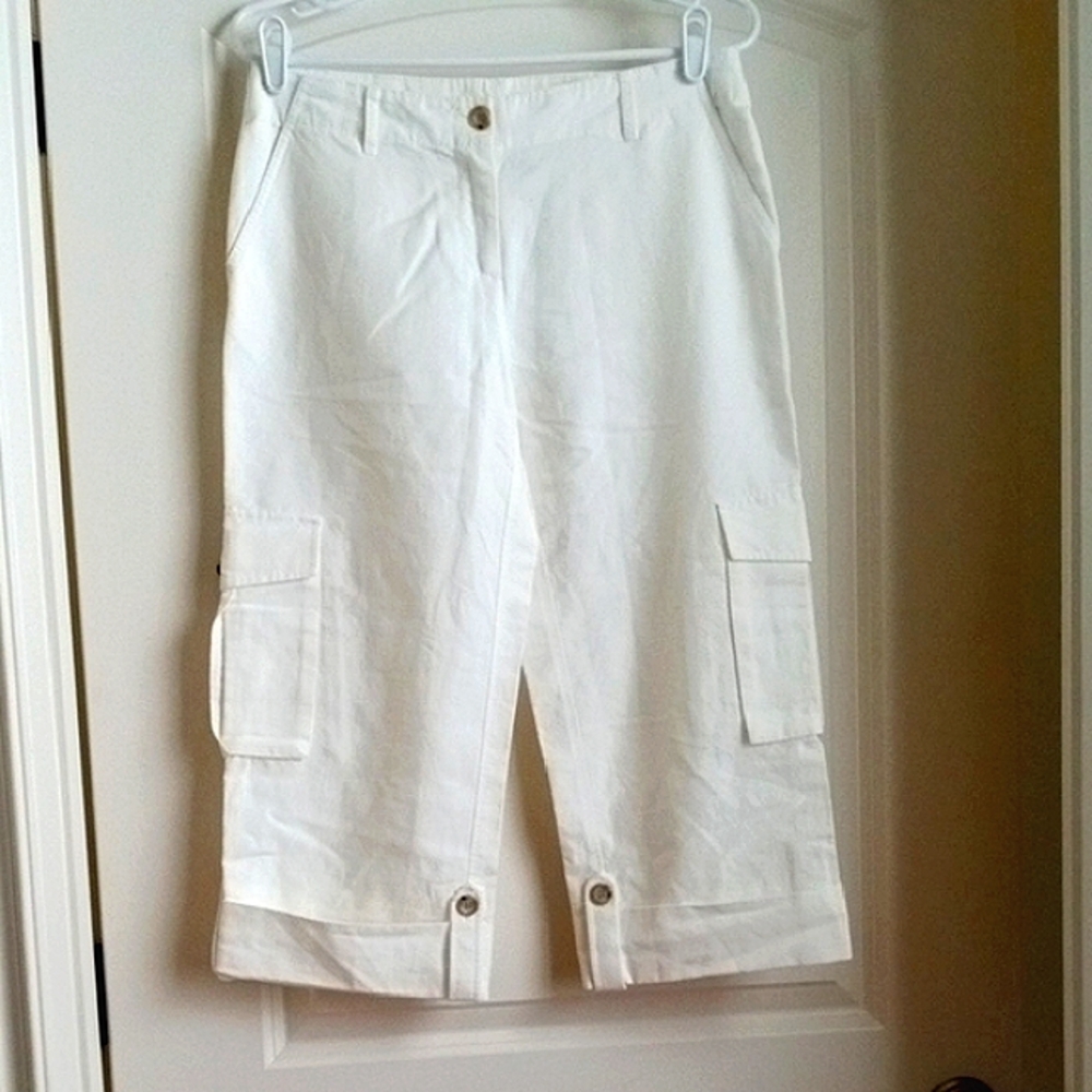 Moda International Linen Blend "The Marisa Fit" in Cream Cargo Capris.